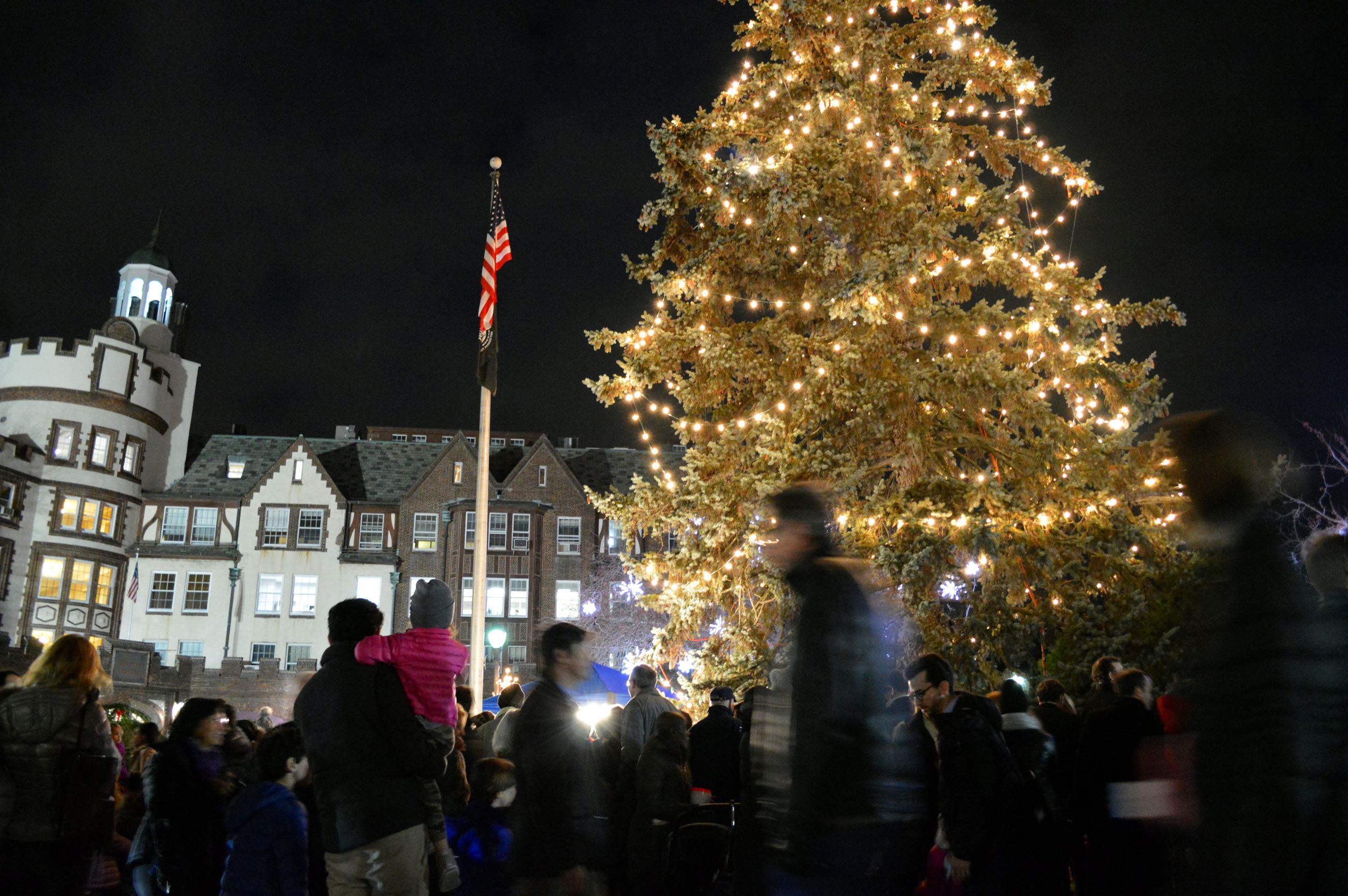 Boniface Circle Holiday Lights Attendees
