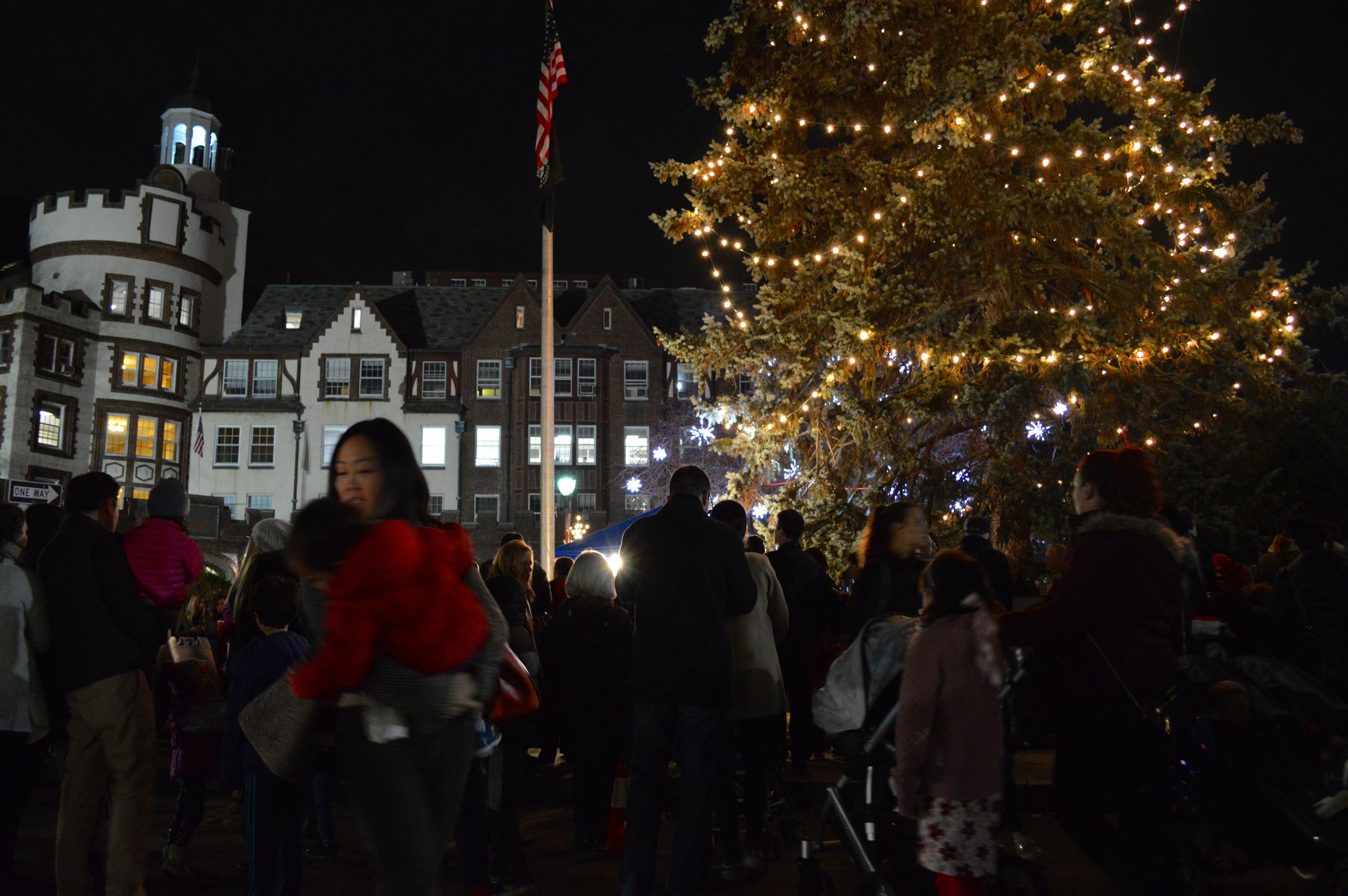 Boniface Circle Holiday Lights Attendees